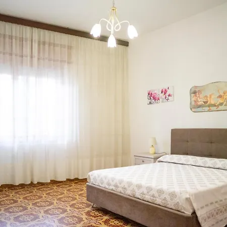 Casa L'iris Віллазімьюс